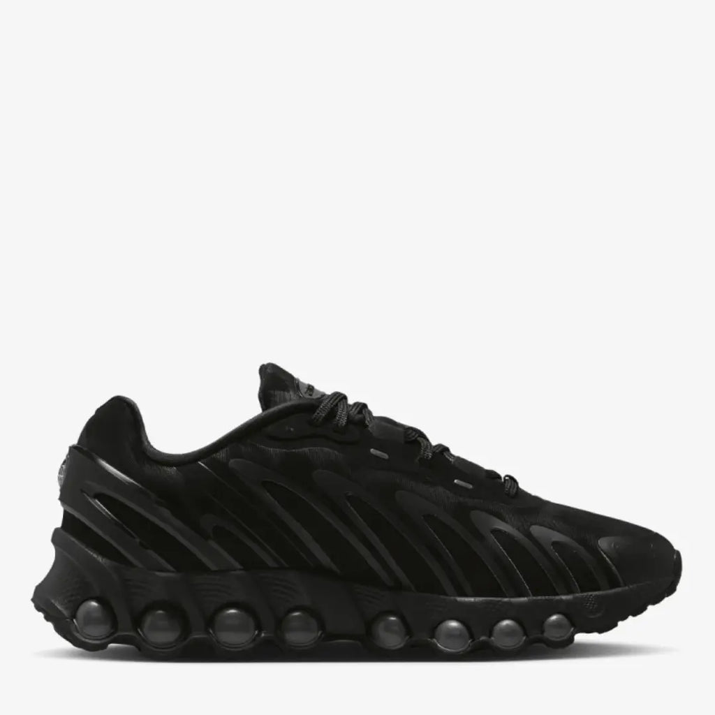 Nike DN8 (Black)
