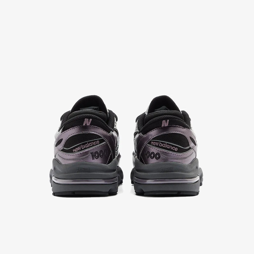 New Balance 1000 Dark Ice Wine, par patika pogled na petu