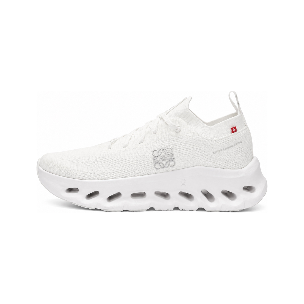 LOEWE x On Cloudtilt All White