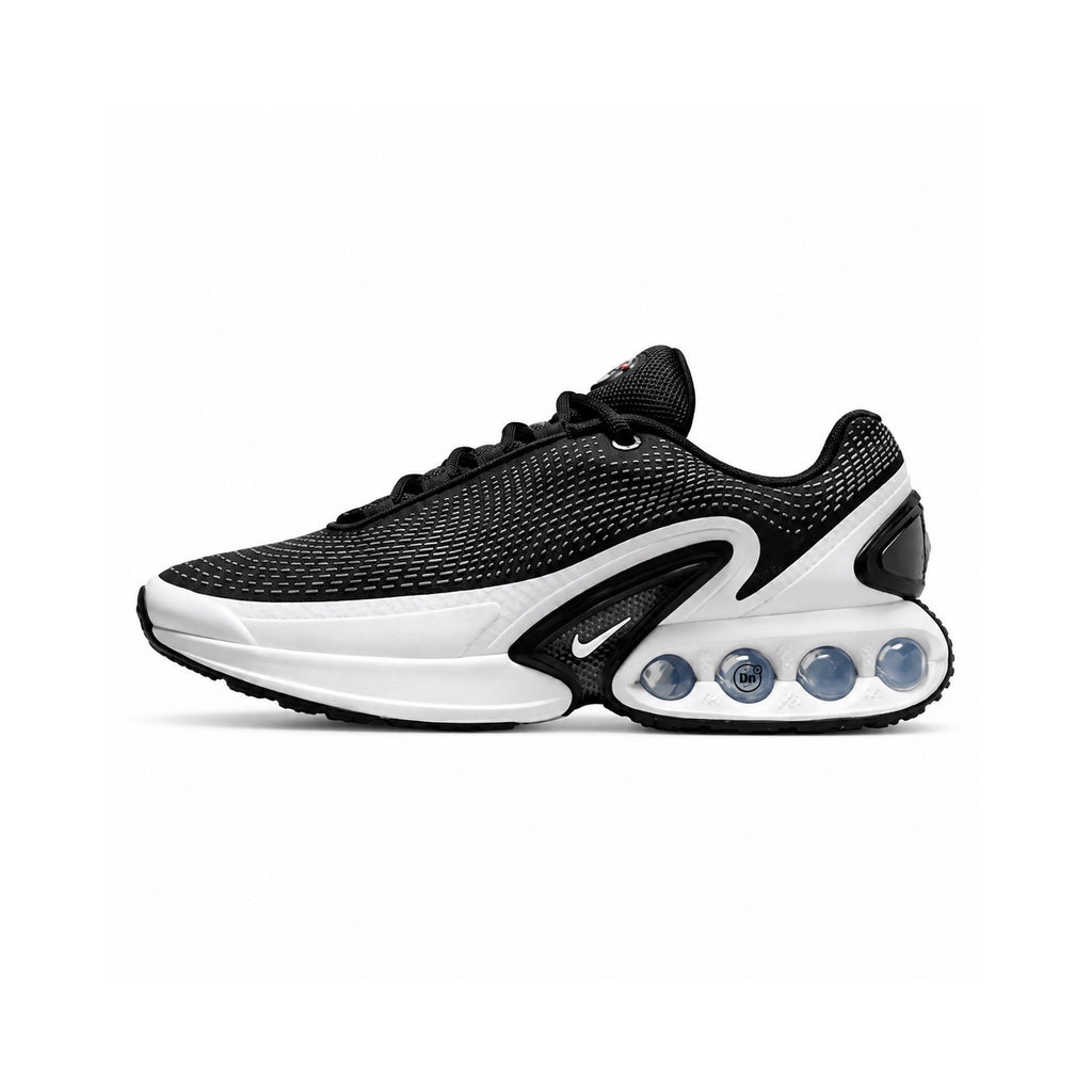 Nike Air Max Dn Black White - bočni prikaz na bijeloj pozadini