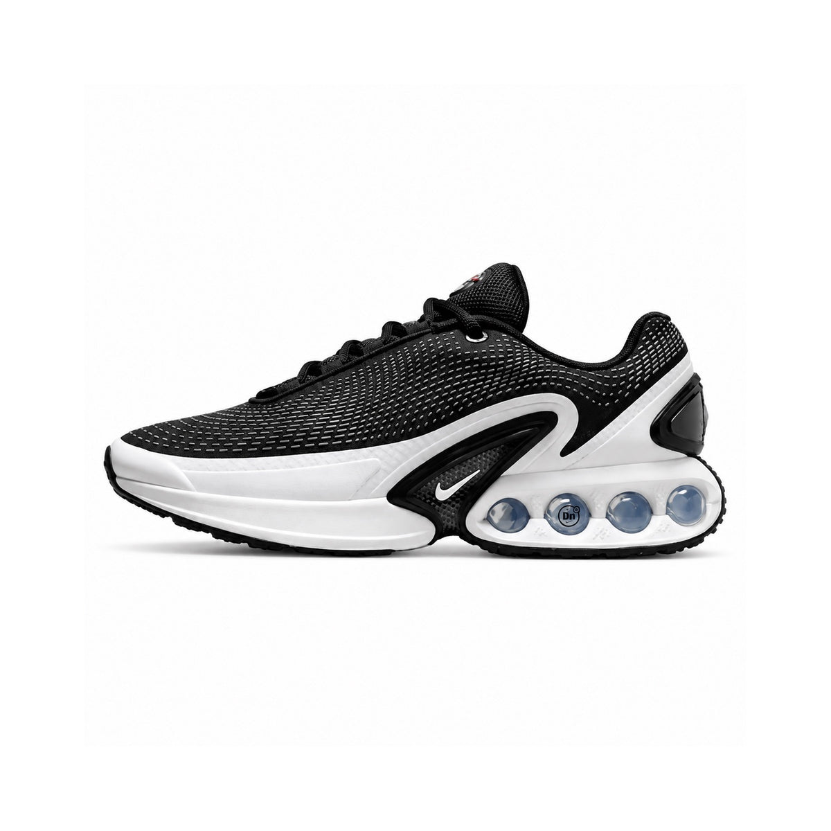 Nike Air Max Dn Black White - bočni prikaz na bijeloj pozadini