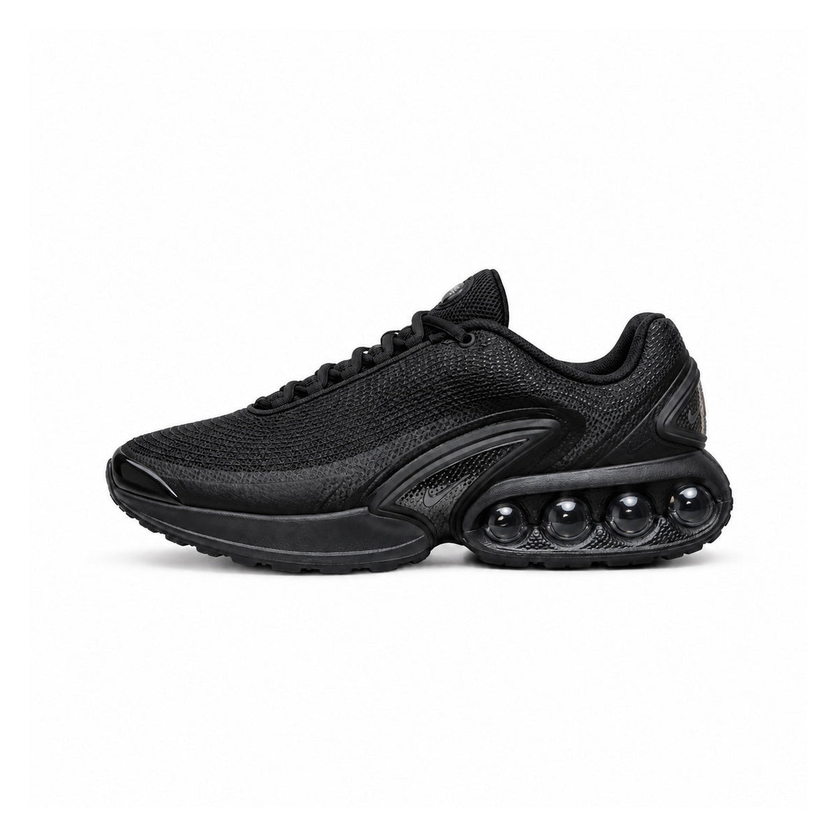 Nike Air Max Dn Triple Black - bočni prikaz na bijeloj pozadini