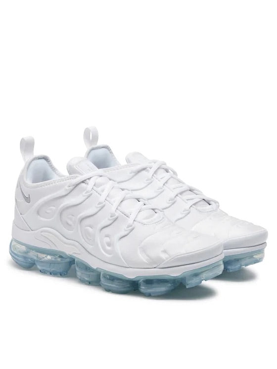 Nike Air VaporMax Plus Triple White prednji ugao
