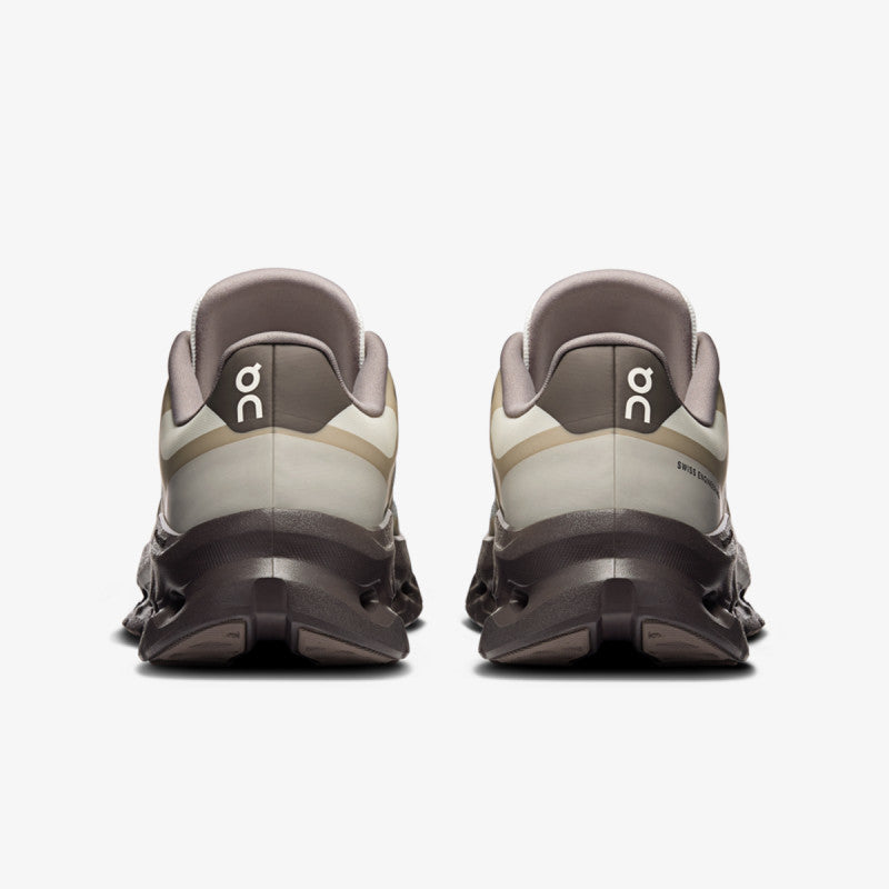 On Cloudtilt Beige Black patike – pogled pozadi